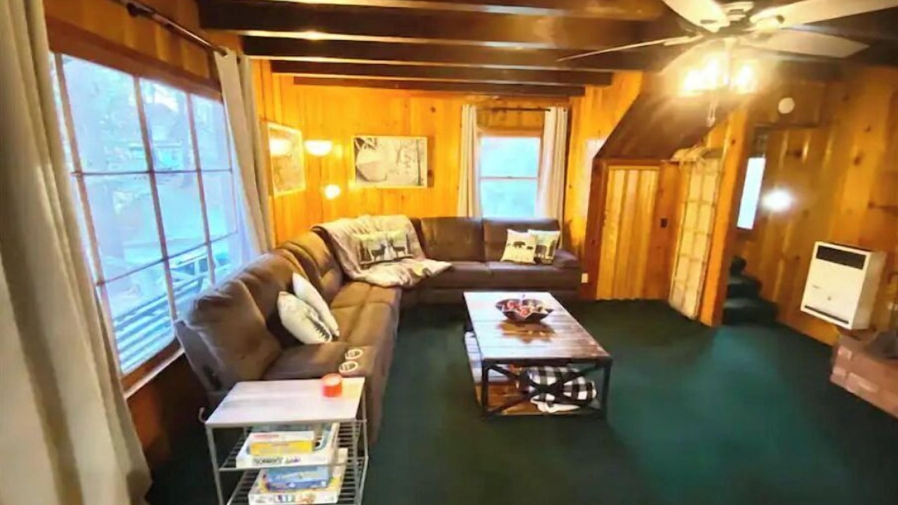 Photo of Livingroom in Green Valley Lake