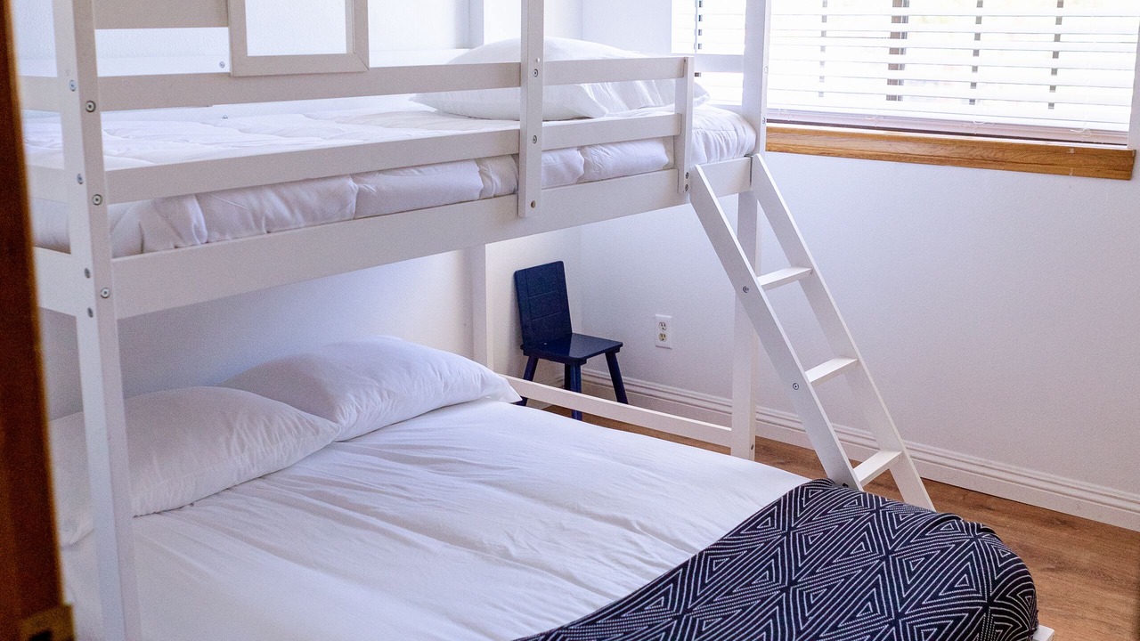 Photo of Bedroom in Wrightwood