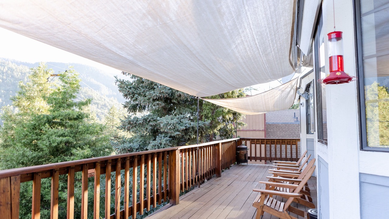 Photo of Patio Balcony in Wrightwood