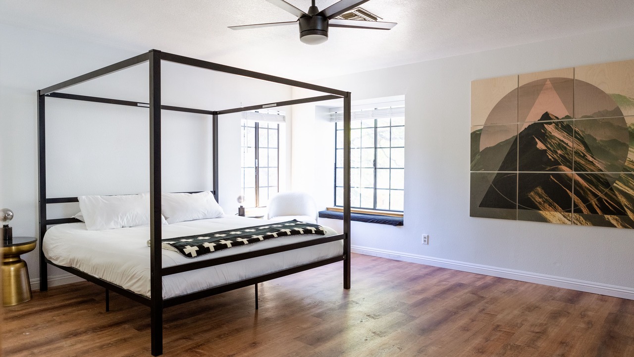 Photo of Bedroom in Wrightwood