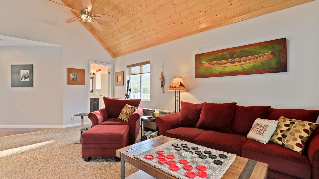 Photo of Livingroom in Boulder Bay