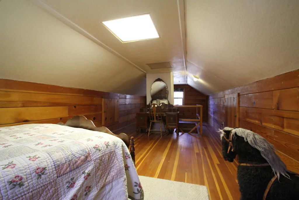 Photo of Bedroom in Idyllwild