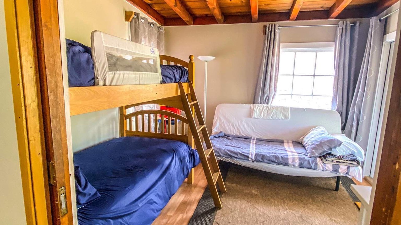 Photo of Bedroom in Wofford Heights