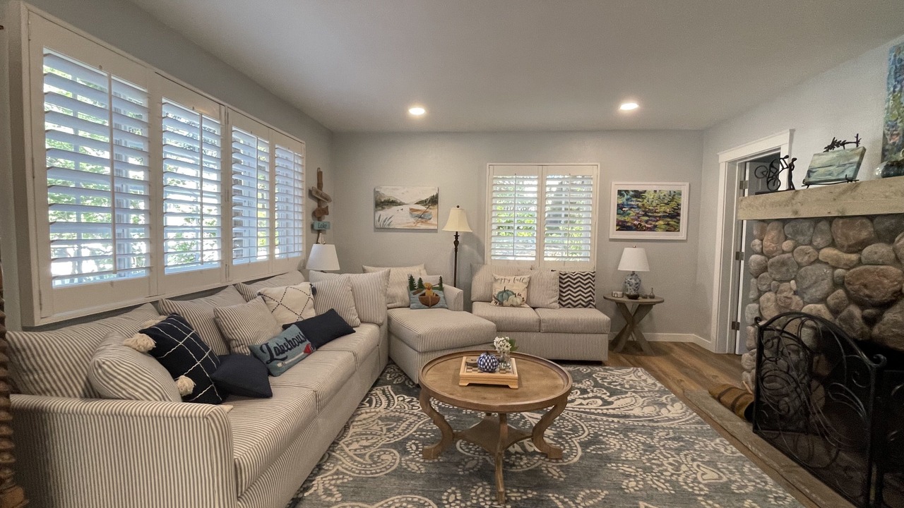Photo of Livingroom in Cedar Glen