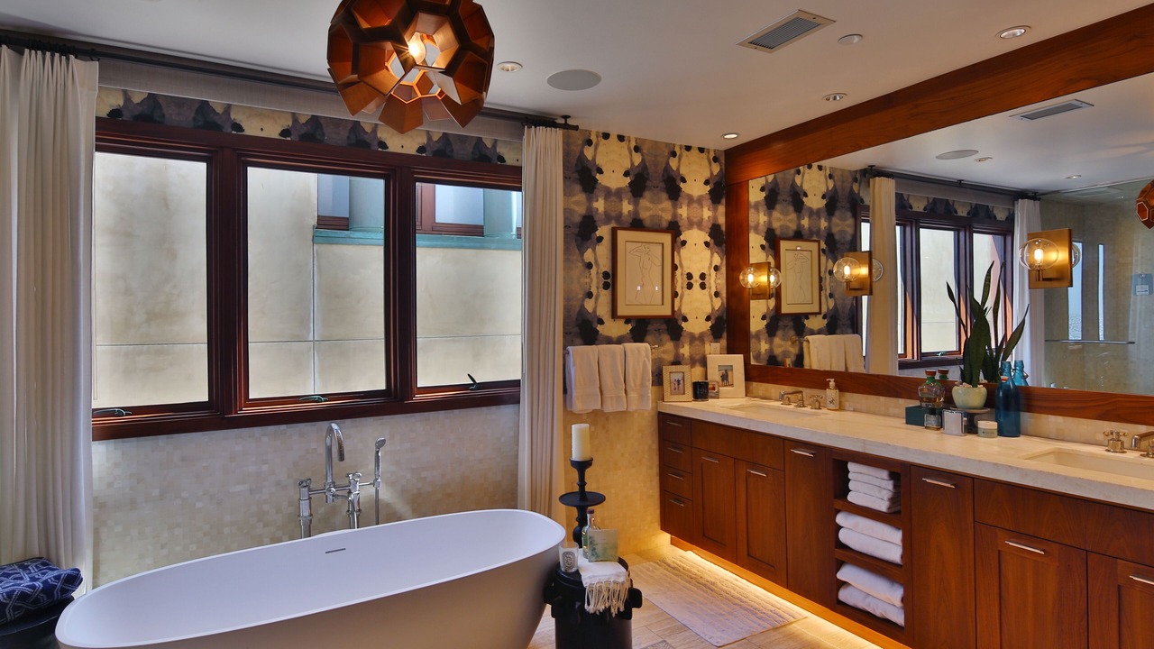 Photo of Bathroom in The Strand