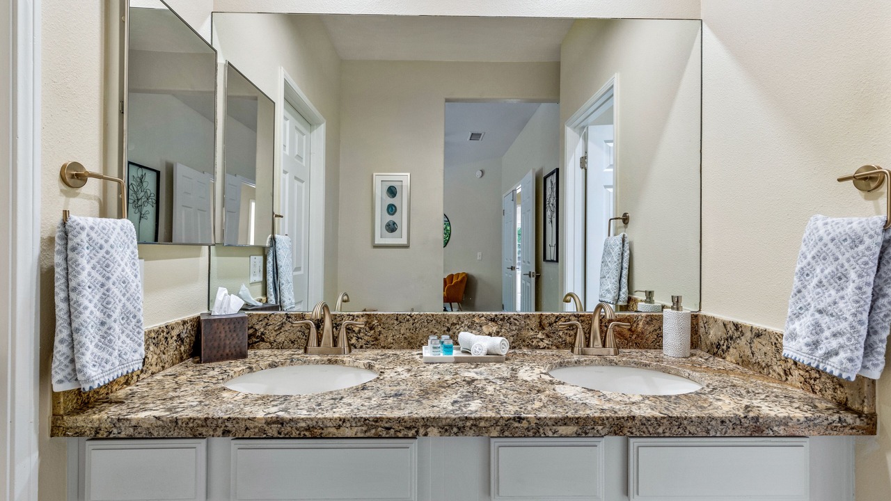 Photo of Bathroom in Bermuda Dunes