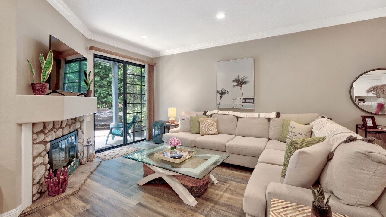 Photo of Livingroom in Huntington Beach