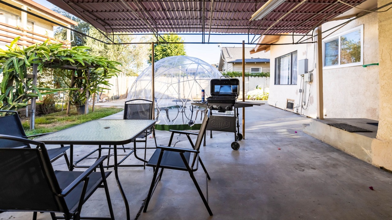 Photo of Outdoor in Hellman Street