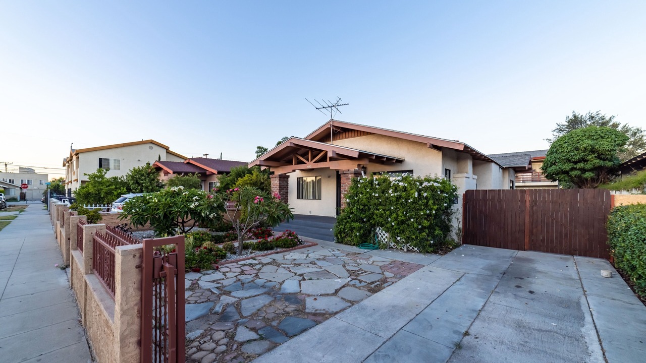 Photo of Outdoor in Hellman Street