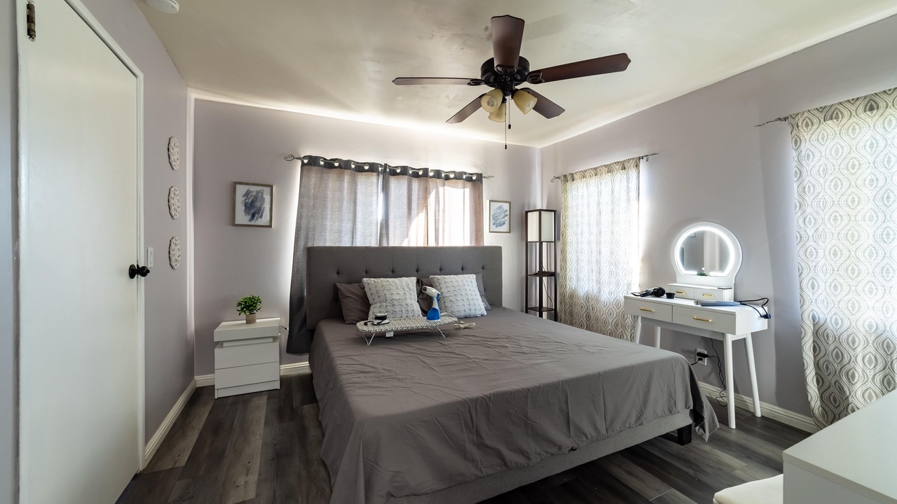 Photo of Bedroom in Hellman Street
