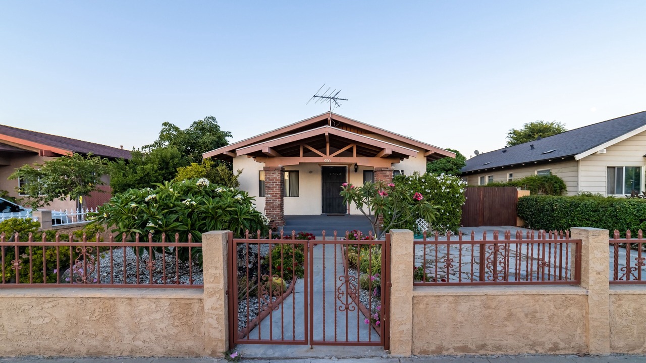 Photo of Outdoor in Hellman Street