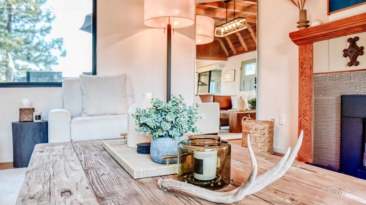 Photo of Livingroom in Cedar Glen