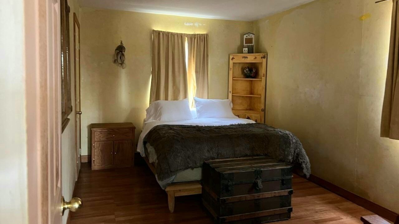 Photo of Bedroom in Sylmar