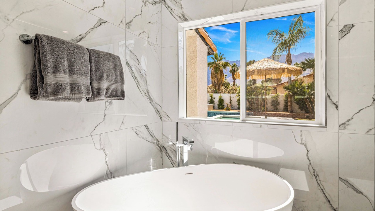 Photo of Bathroom in Araby Commons