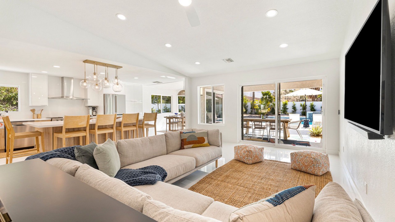 Photo of Livingroom in Araby Commons