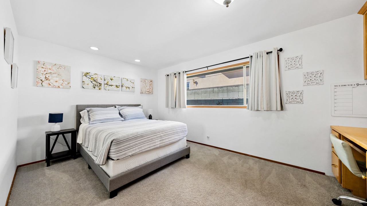 Photo of Bedroom in East Pasadena