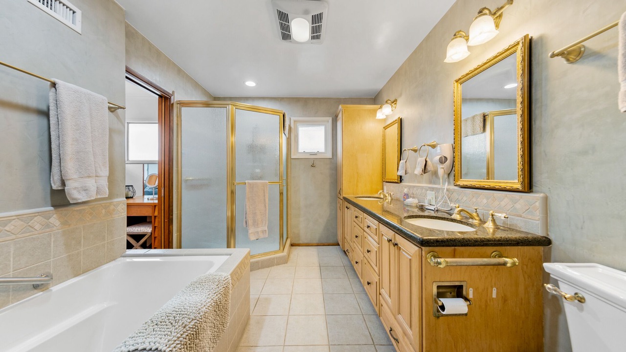 Photo of Bathroom in East Pasadena