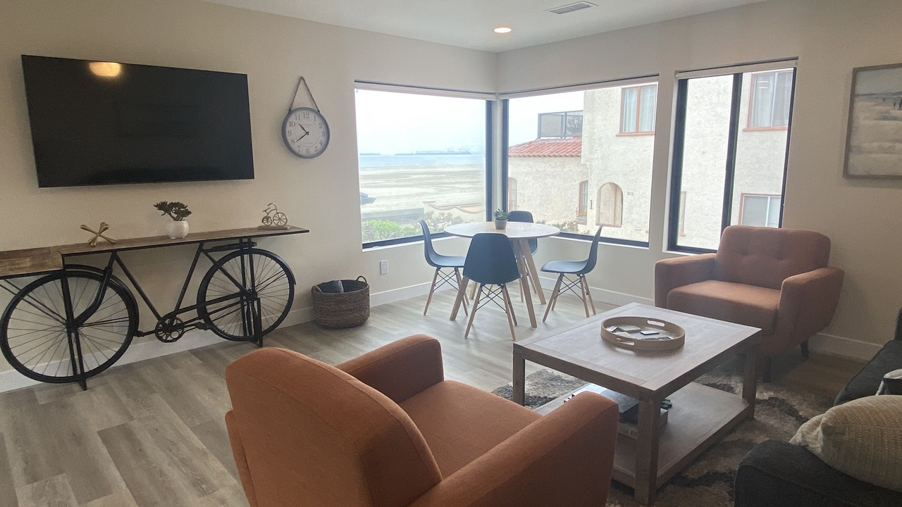 Photo of Livingroom in Peninsula