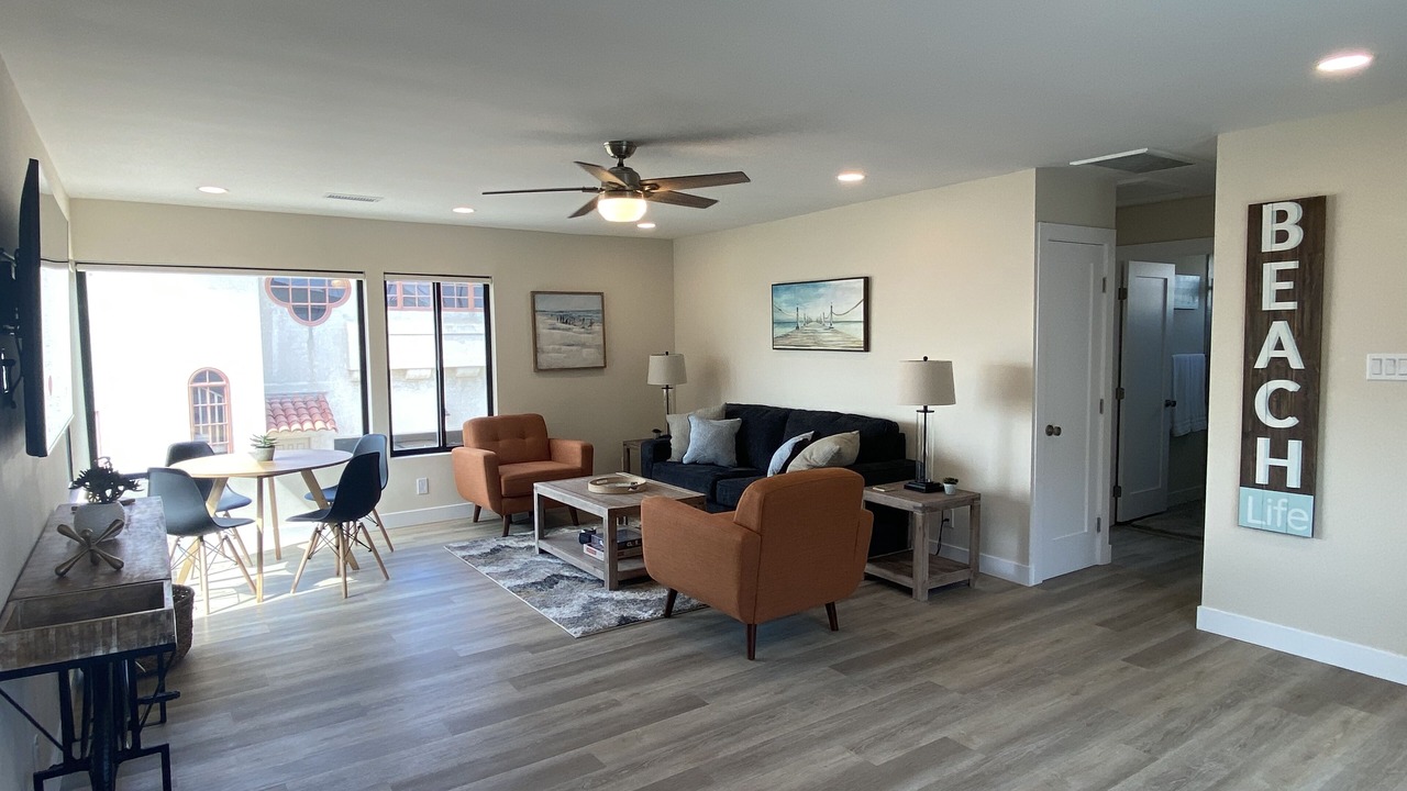 Photo of Livingroom in Peninsula