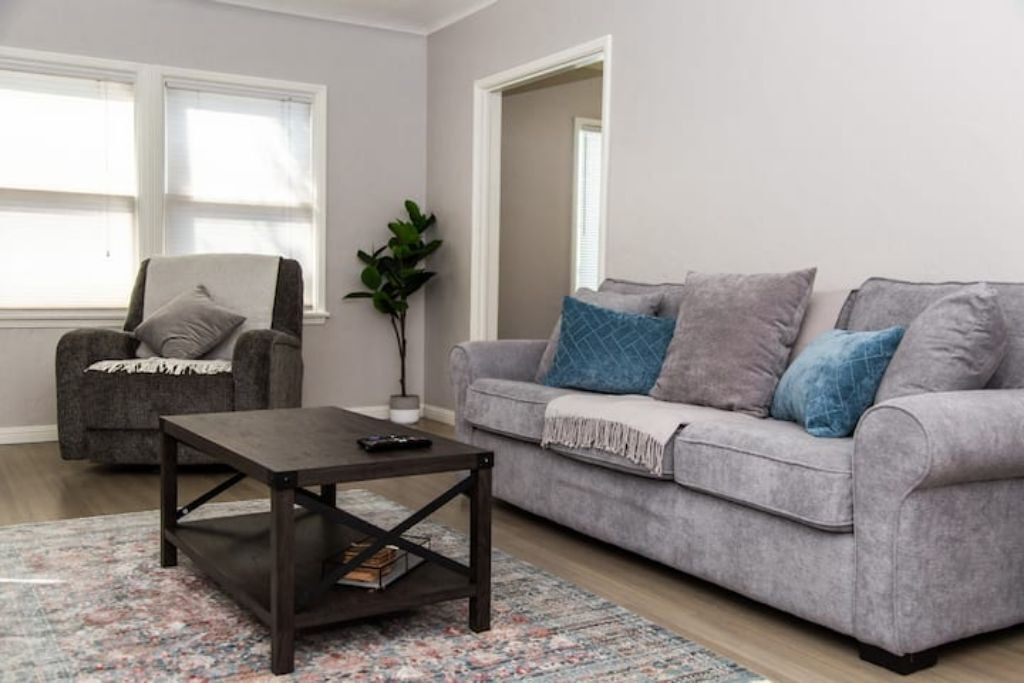 Photo of Livingroom in Bakersfield