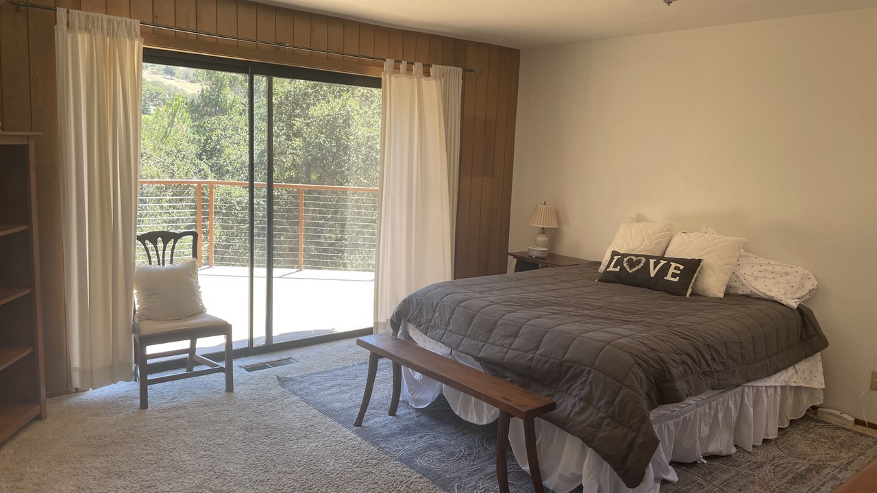 Photo of Bedroom in Salinas