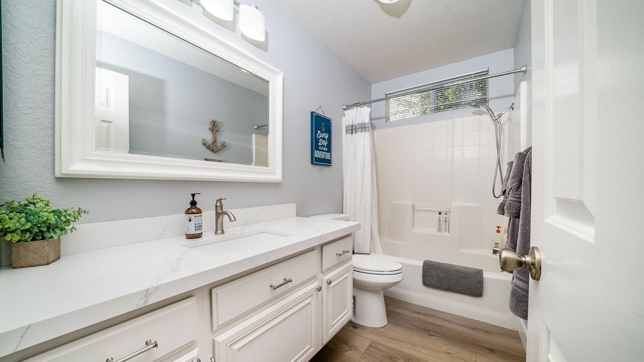 Photo of Bathroom in Vista
