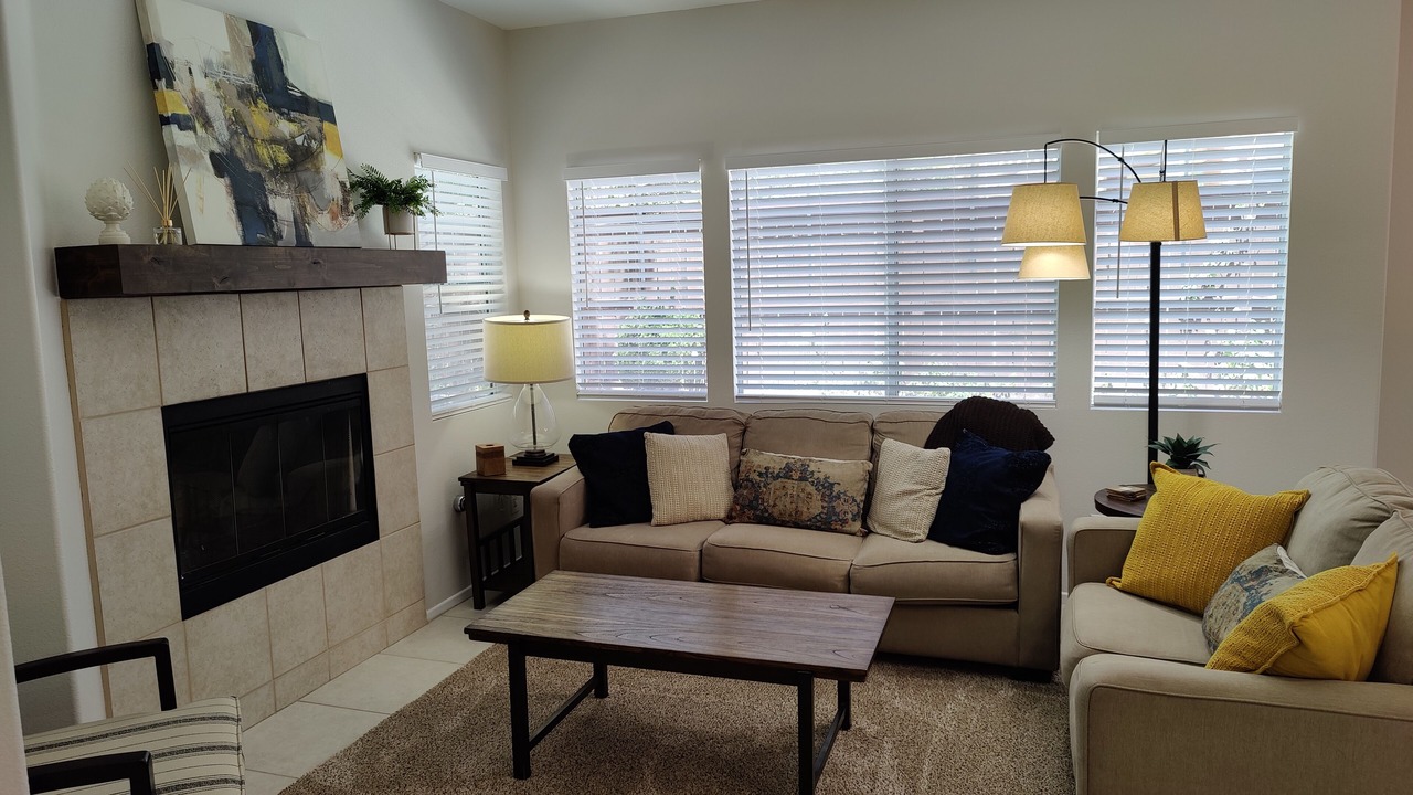 Photo of Livingroom in Murrieta Hot Springs