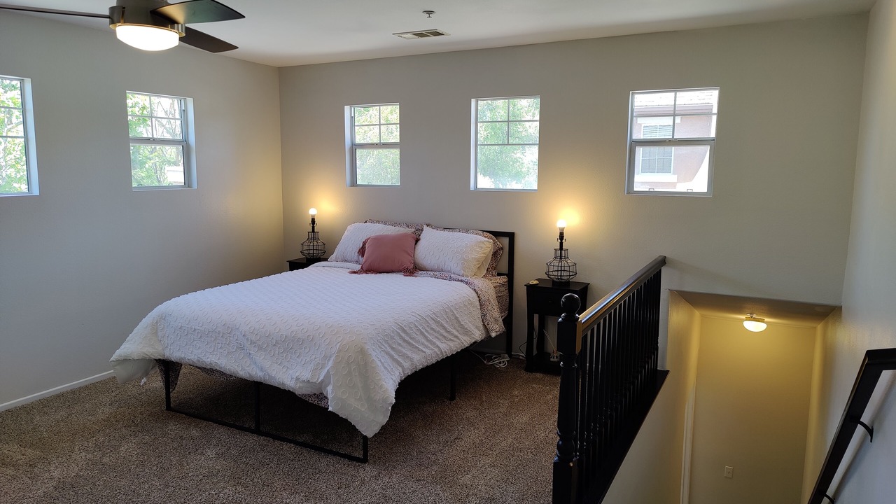 Photo of Bedroom in Murrieta Hot Springs