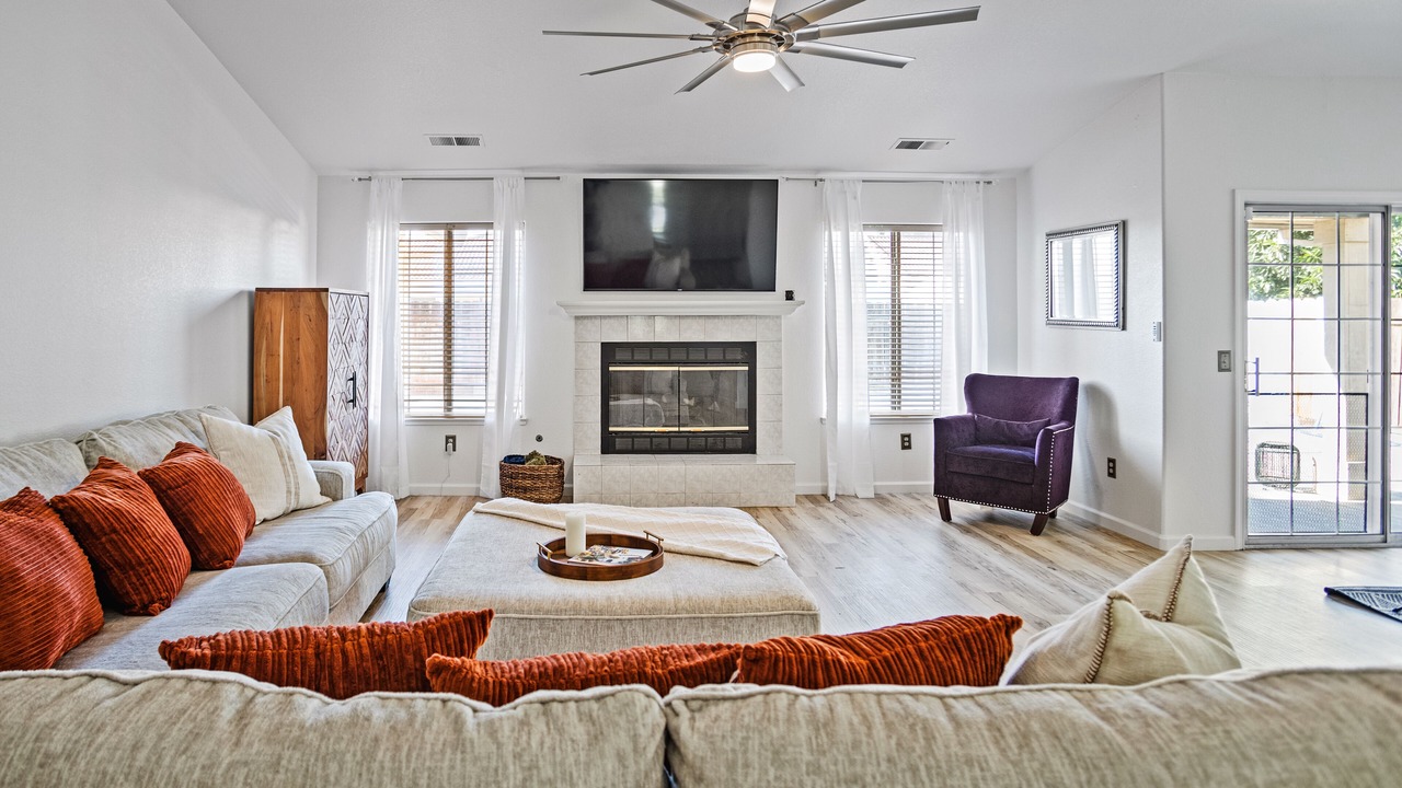 Photo of Livingroom in Merced