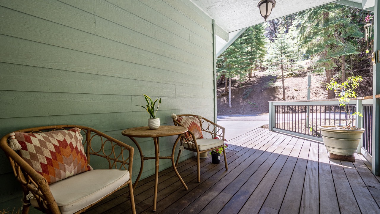 Photo of Patio Balcony in Fish Camp