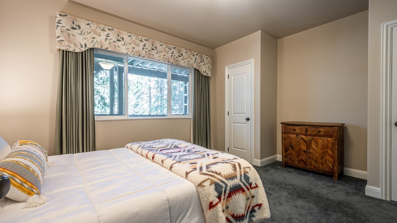 Photo of Bedroom in Fish Camp