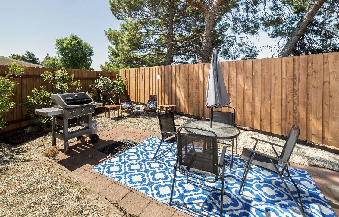 Photo of Outdoor in La Crescenta-Montrose