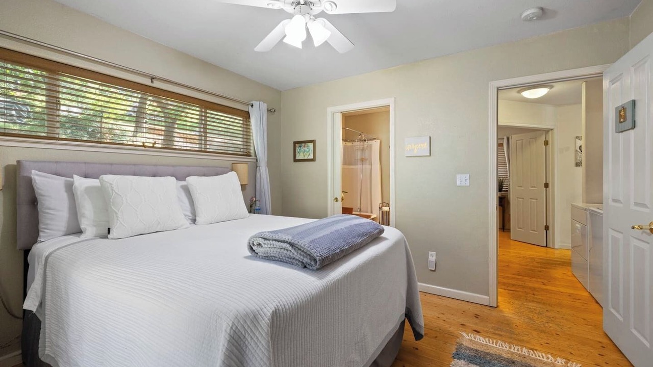 Photo of Bedroom in Tuolumne
