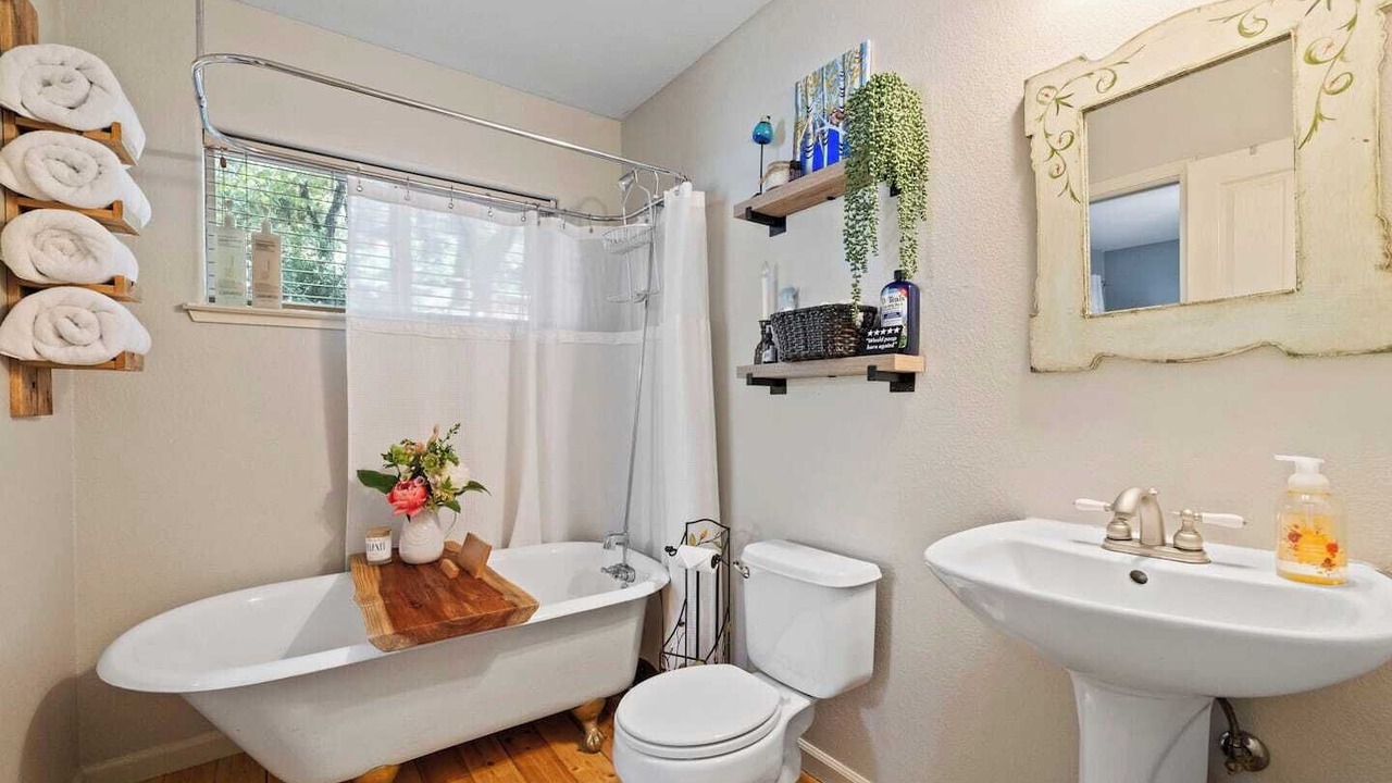Photo of Bathroom in Tuolumne