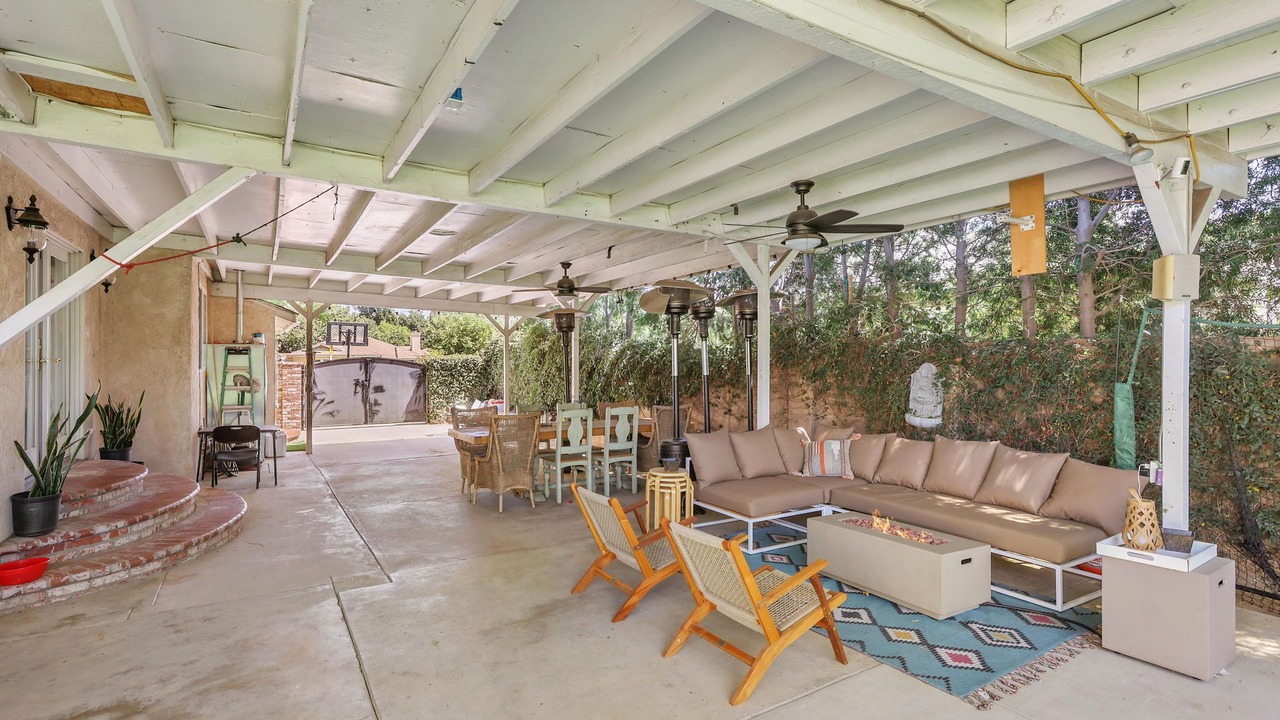 Photo of Outdoor in San Fernando