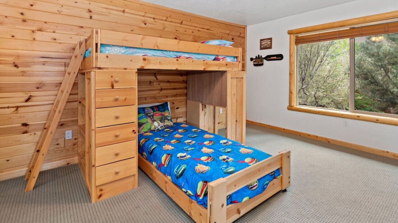Photo of Bedroom in Castle Glen Estates