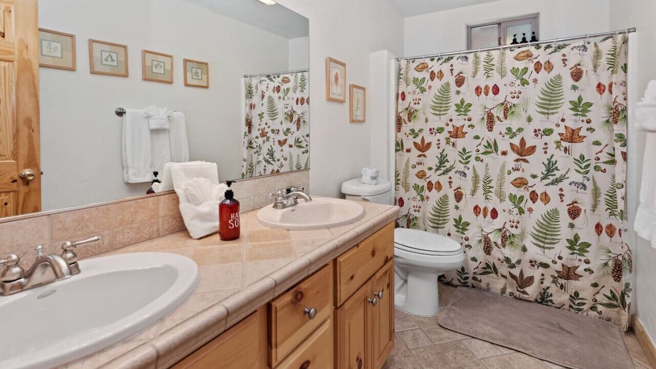 Photo of Bathroom in Castle Glen Estates