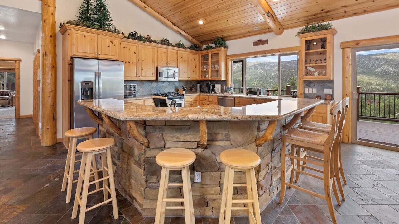 Photo of Kitchen in Castle Glen Estates