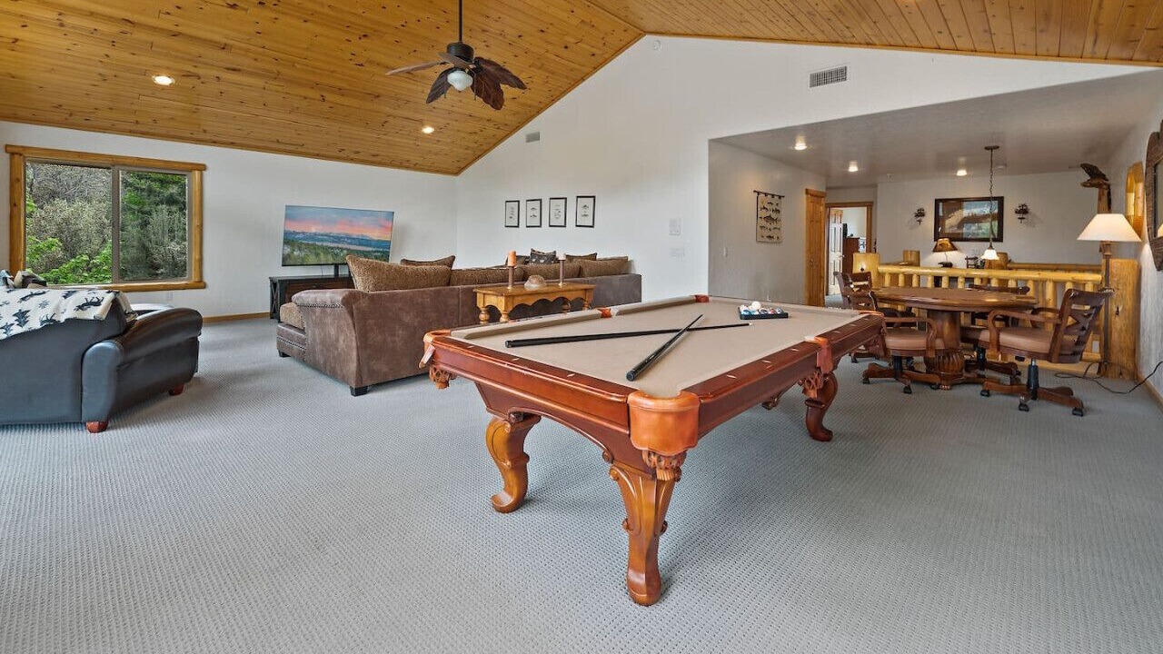 Photo of Bedroom in Castle Glen Estates
