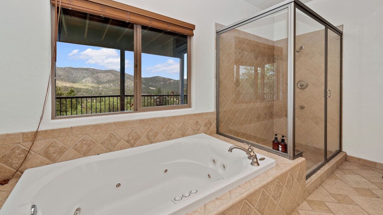 Photo of Bathroom in Castle Glen Estates
