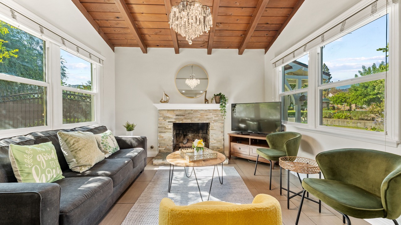 Photo of Livingroom in Glendora