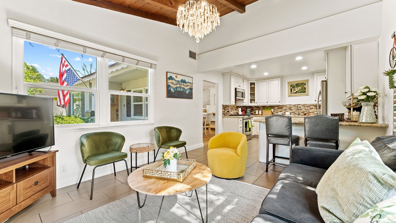 Photo of Livingroom in Glendora