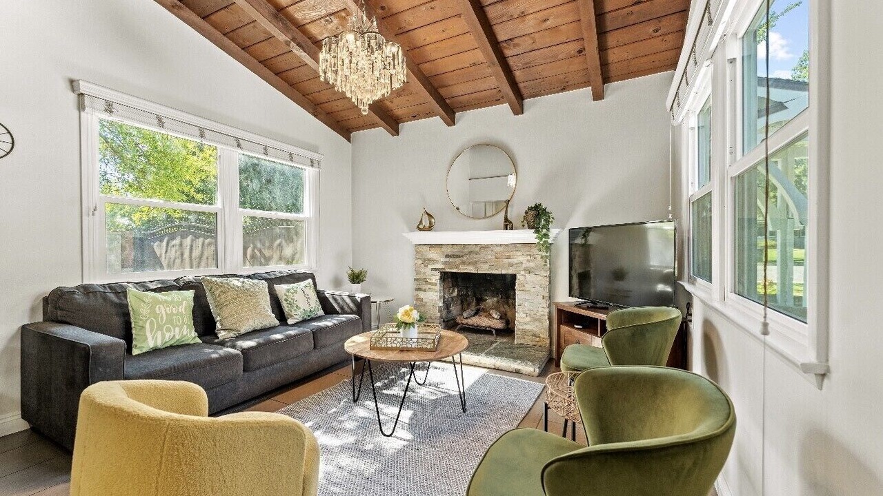 Photo of Livingroom in Glendora