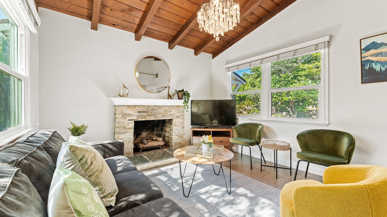 Photo of Livingroom in Glendora
