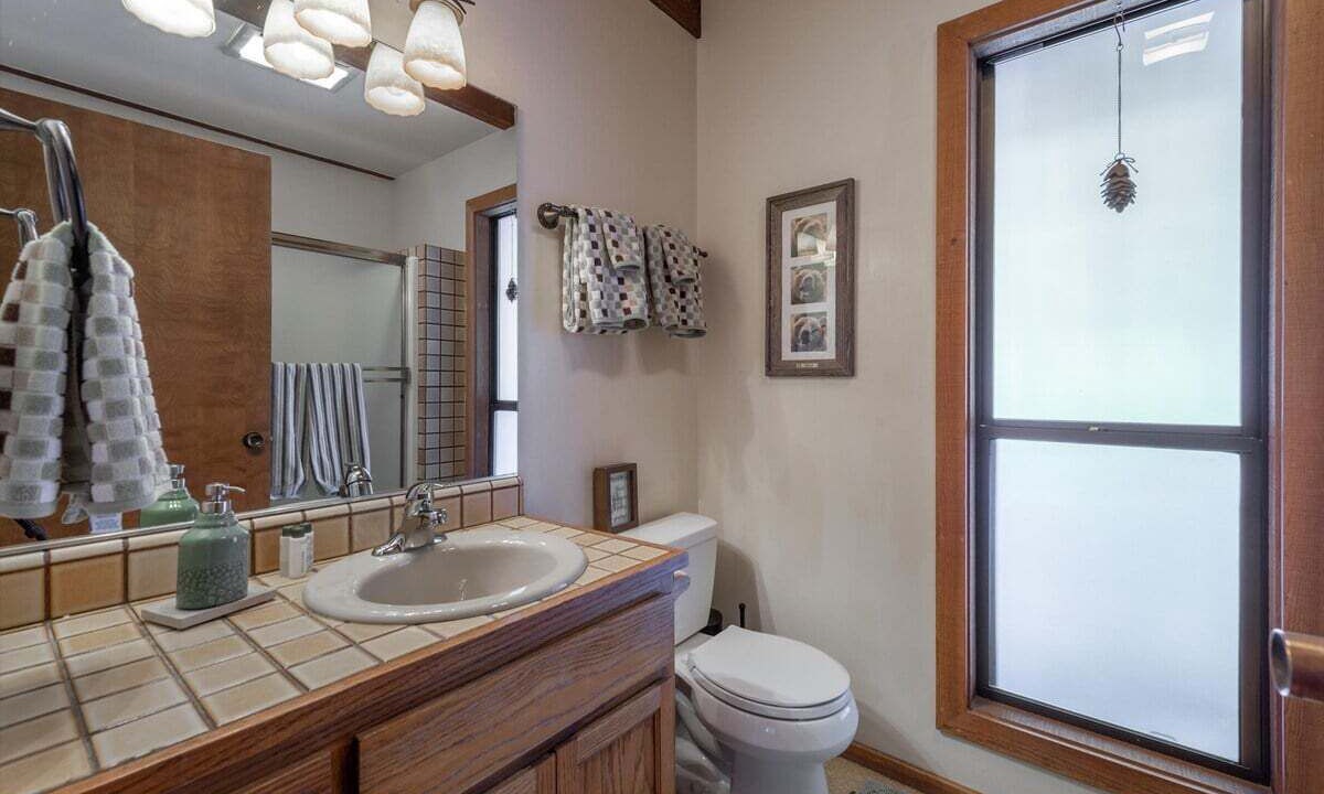 Photo of Bathroom in Kingswood Estates