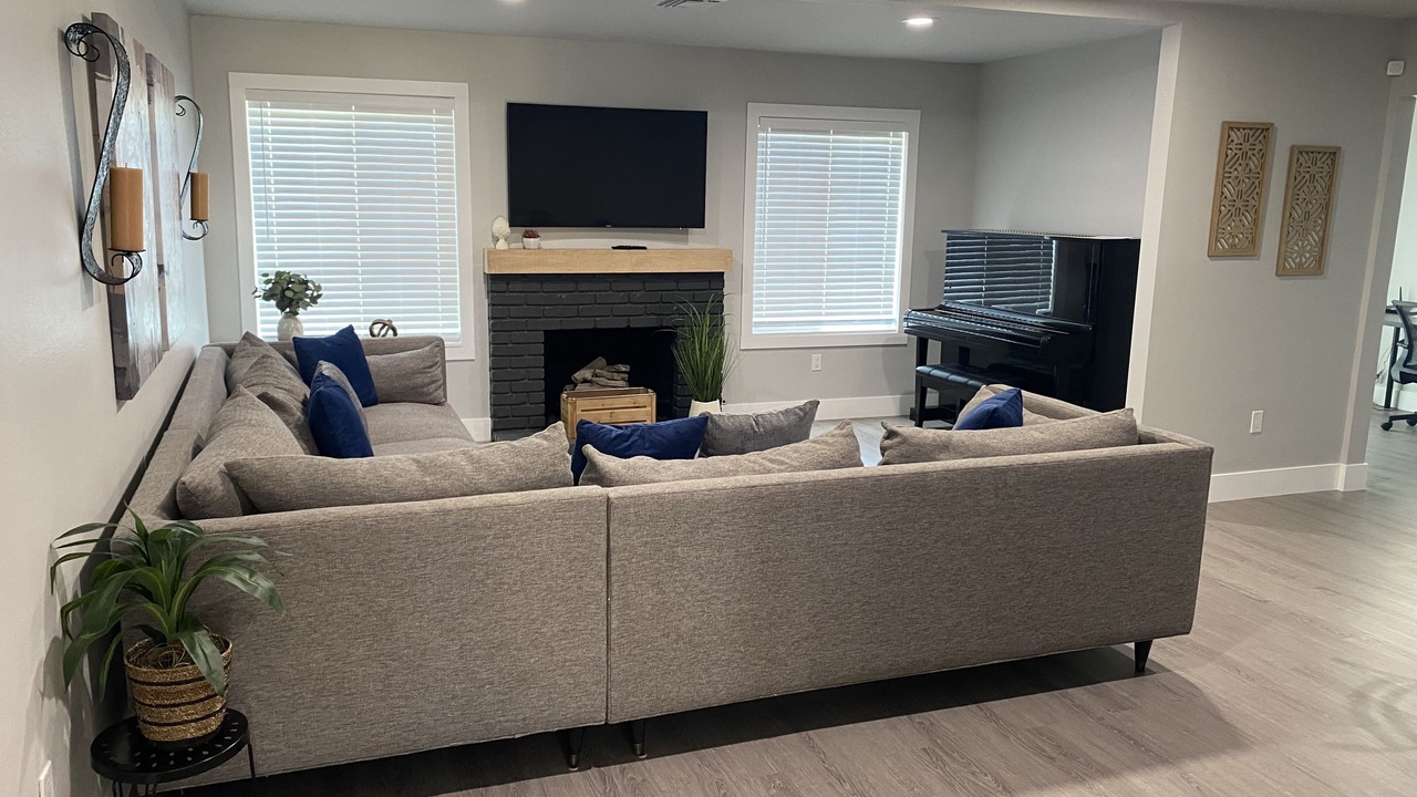 Photo of Livingroom in Fullerton