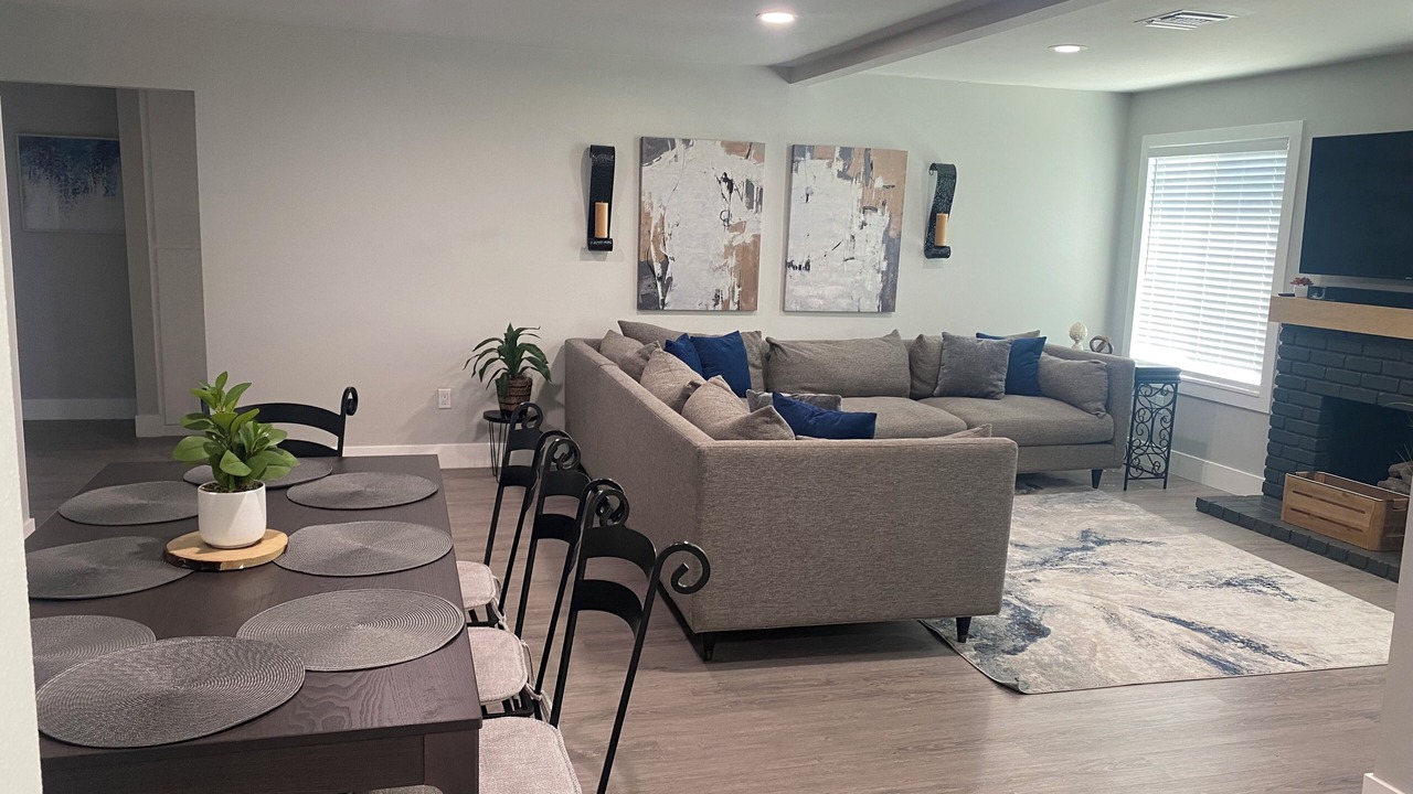 Photo of Livingroom in Fullerton