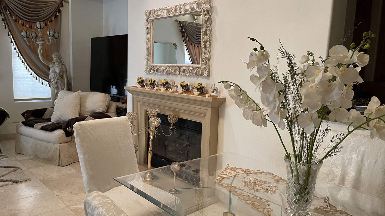Photo of Livingroom in Newport Coast