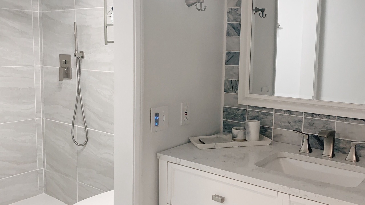 Photo of Bathroom in Oak Park