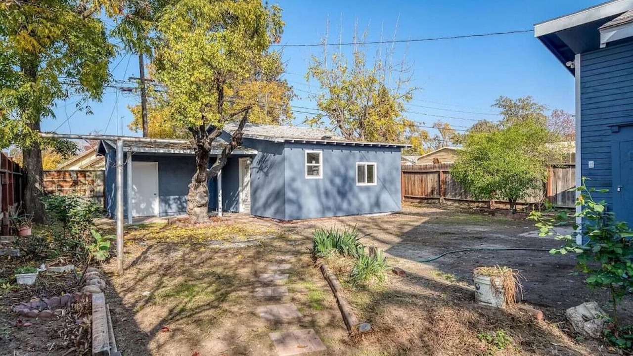 Photo of Outdoor in Raisin